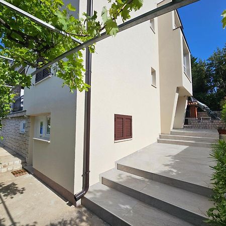 Vila Beleca Krk - Apartments Rest & Sea Krk Town Exterior photo